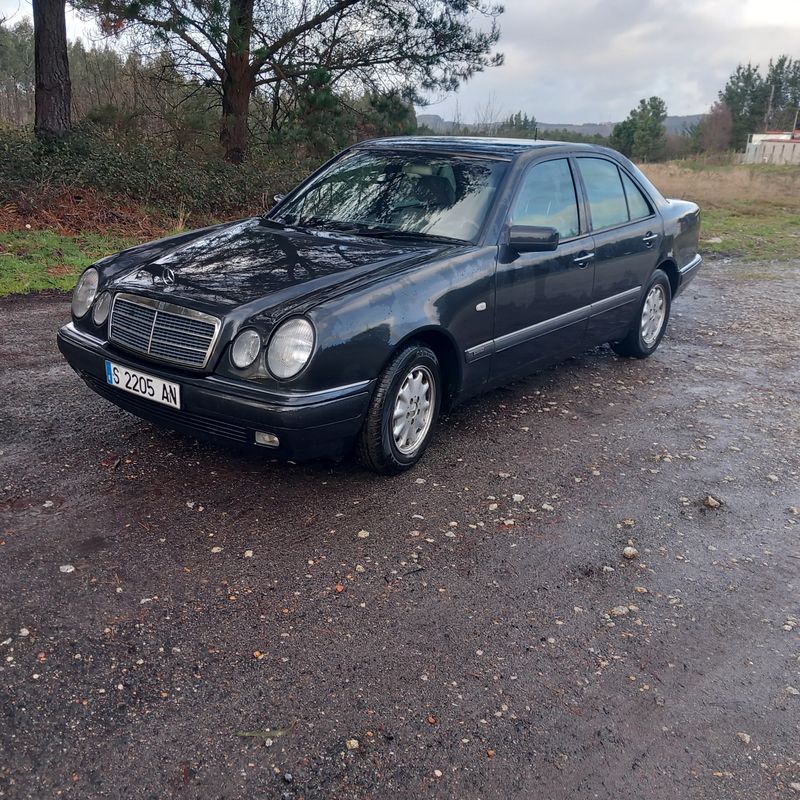 Mercedes-Benz Clase E 1999 - foto 1