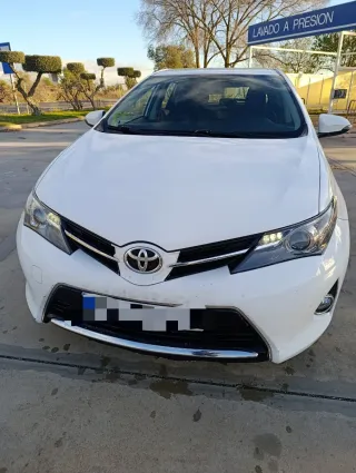 Toyota Auris 2014