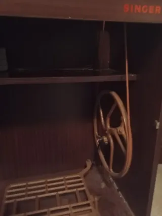 Máquina de coser Singer antigua