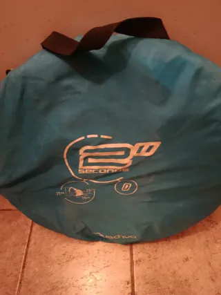 Tienda cortavientos Quechua