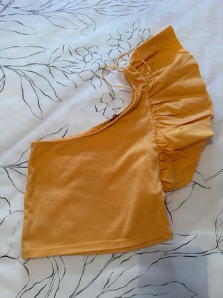 Top Zara volante naranja talla S