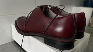 Zapatos oxford de cuero  Pollini (Italia), 39