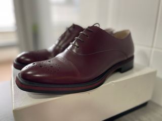 Zapatos oxford de cuero  Pollini (Italia), 39