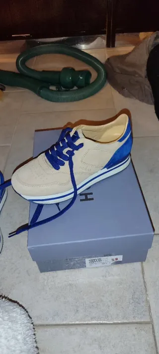 Sneakers Hogan beige e blu