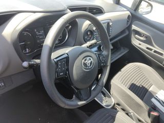 Toyota Yaris   1.5 100H Active