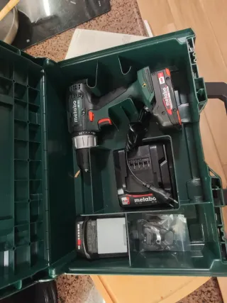 Taladro a batería Metabo SB 18 L
