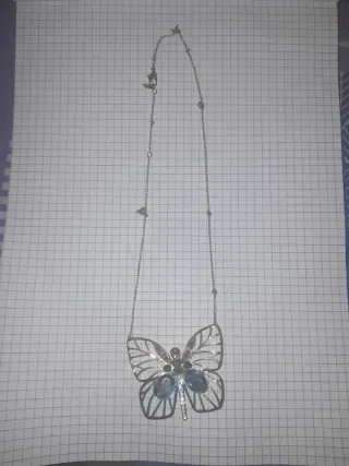 Collana Swarovski farfalla con cristalli blu