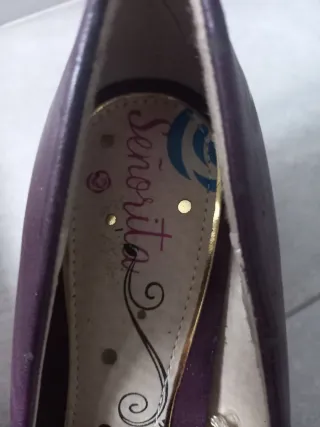 Zapatos de tacón morados