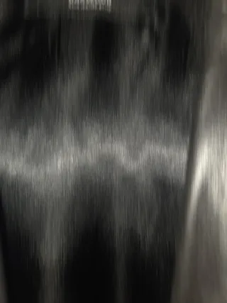 Americana de piel auténtica negra