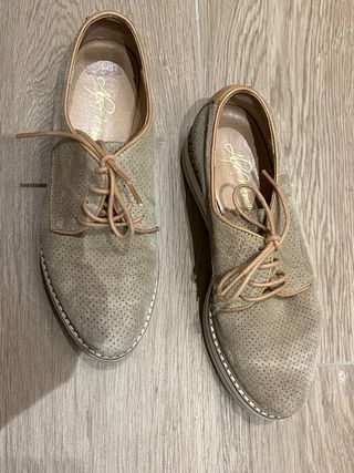 Zapatos de ante con plataforma beige