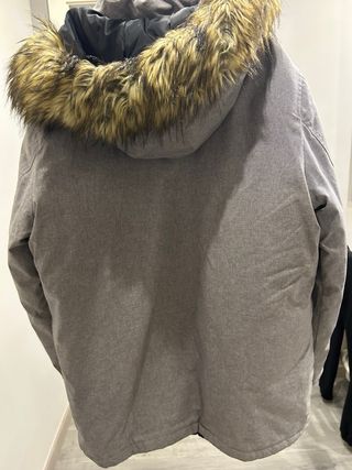 Chaquetón Jack&Jones gris con capucha