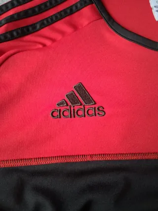 Camiseta Adidas Roja y Negra