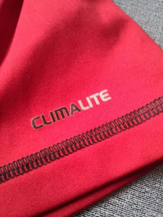 Camiseta Adidas Roja y Negra