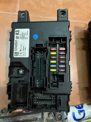 Para reparar centralita Opel Corsa D 1.3 CDTI 2006