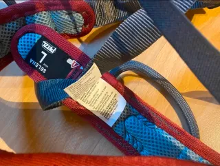 Arnés de escalada Petzl nuevo