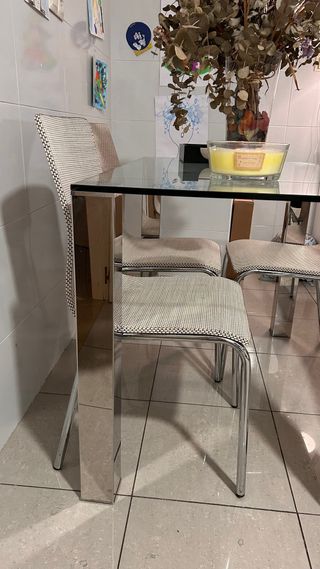 Mesa y 4 sillas cocina El Corte Inglés