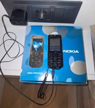 Nokia 7500 Prism Móvil Vintage Años 90