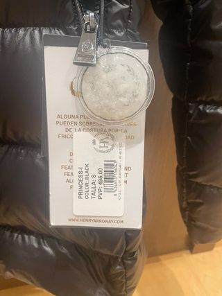 Plumas henrry Arroway