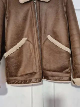 Chaqueta aviador marrón efecto piel y borreguillo