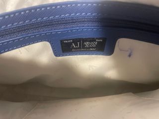 Bolso de mano tricolor marca Armani Jeans