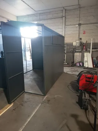 Caseta jardín desmontable con techo de chapa