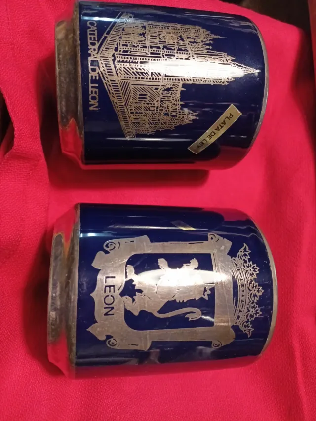 2 Tazas Azul Cobalto León Plata Ley