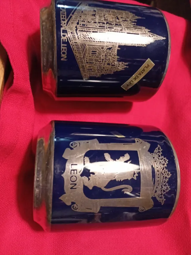 2 Tazas Azul Cobalto León Plata Ley