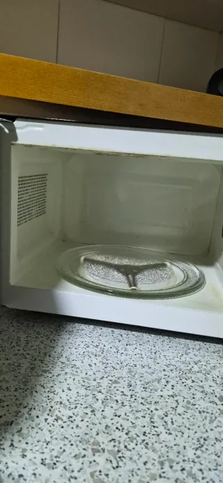 Microondas Orbegozo Negro