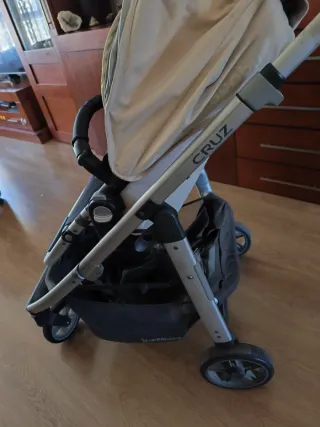 Cochecito Cruz con complementos