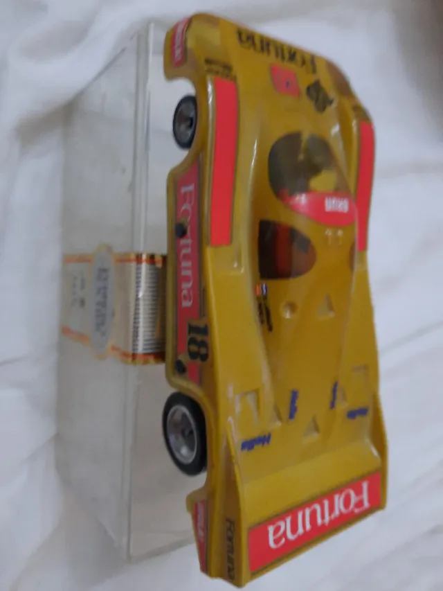 Porsche SRS Scalextric