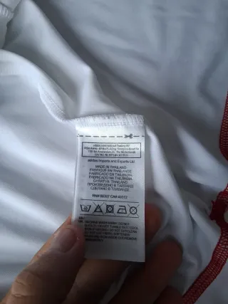 Camiseta Adidas blanca y roja