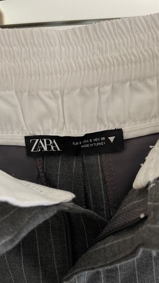 Pantalones Zara Raya Diplomática, S/26