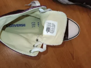 Botas Converse Chuck Taylor. Bermellón. Talla 41.5