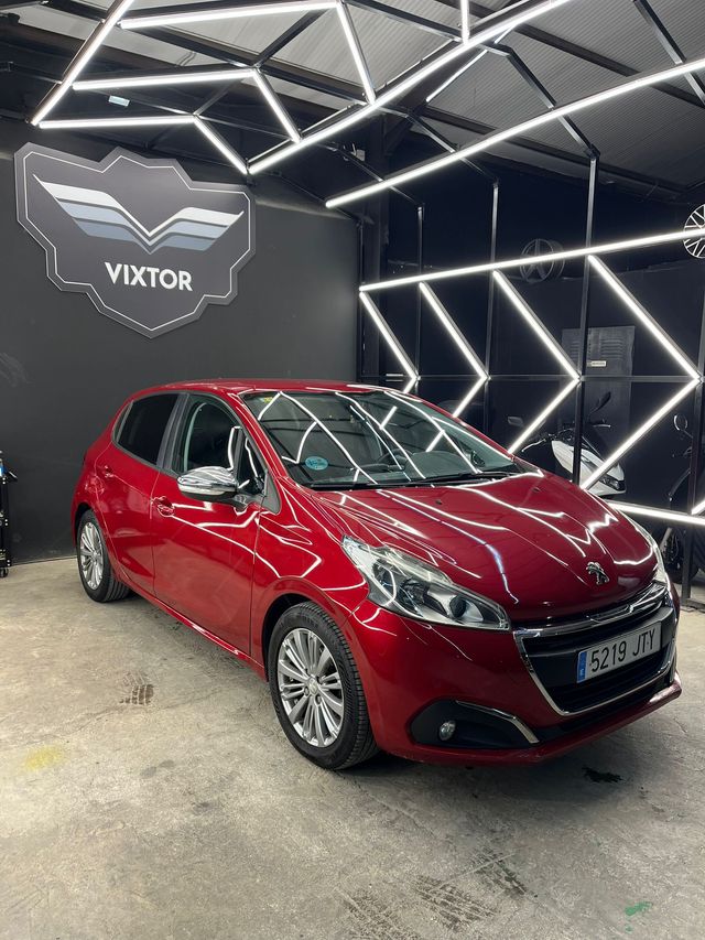 Peugeot 208 1.2 PureTech Style 82