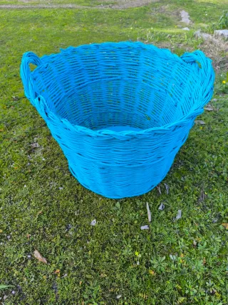 Cesta de mimbre azul grande