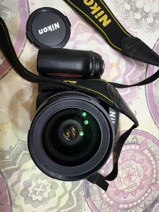 Cámara analógica Nikon F80