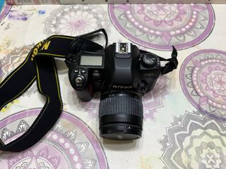 Cámara analógica Nikon F80