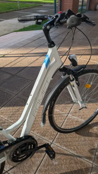 Bicicleta Trekking Romet Gazela 1