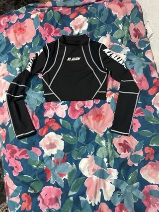 Top manga larga KL Alien negro