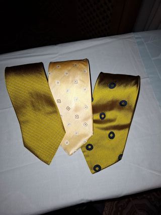 Lotto 3 cravatte color senape e gialle