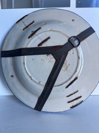 Plato antiguo decorado azul y blanco