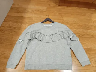 Sudadera Only gris talla L con volantes