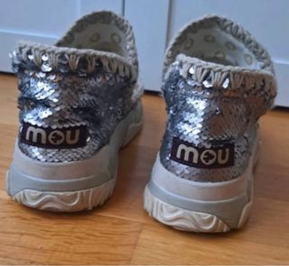 Botas plateadas con lentejuelas