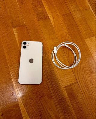 iPhone 11 128GB Blanco + cable