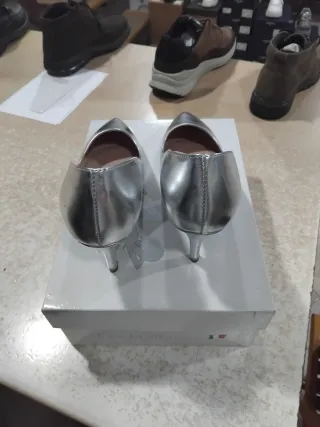 Décolleté argento tacco 39