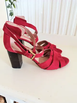 Tacones de Ante Dorothy Perkins – Elegancia