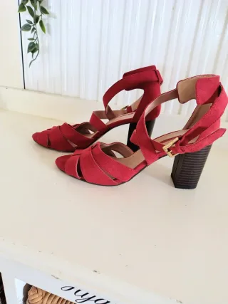 Tacones de Ante Dorothy Perkins – Elegancia