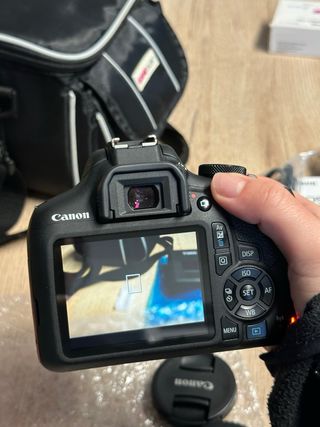 Cámara Canon EOS 1500D + Lente 18-55mm