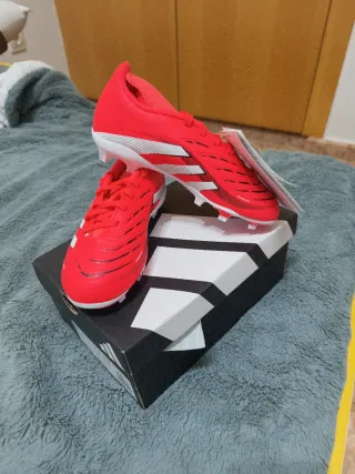 Botas de fútbol Adidas rojas sin estrenar talla31