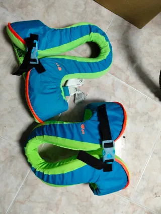 Chaleco flotador piscina infantil